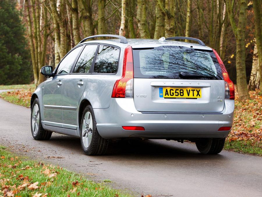  Volvo V50 DRIVe 2009 года  (UK) (фото 14 из 15)